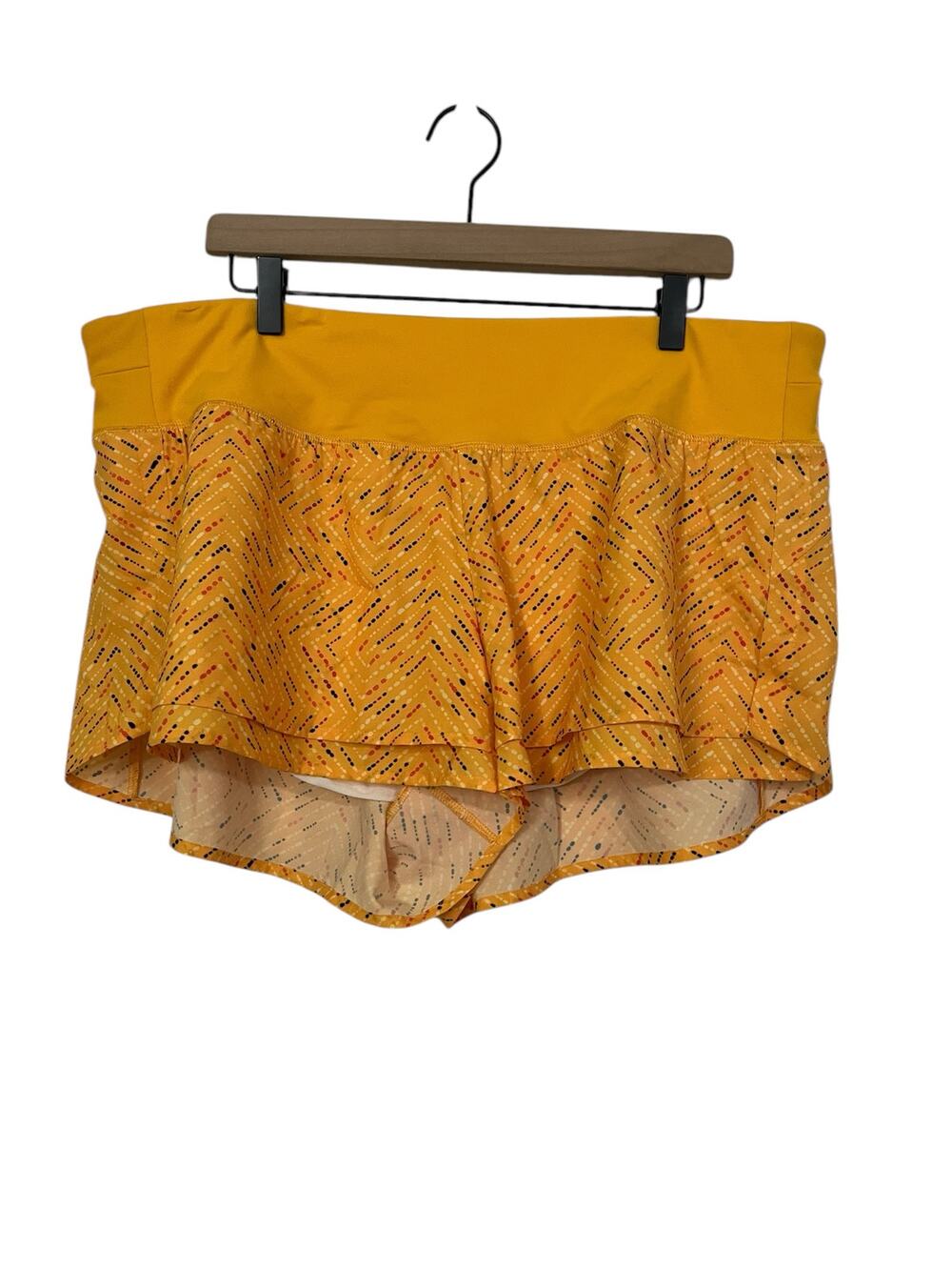 Calia Womens Kick It Up Performance Short 3 Inch Inseam Yellow Size XXL